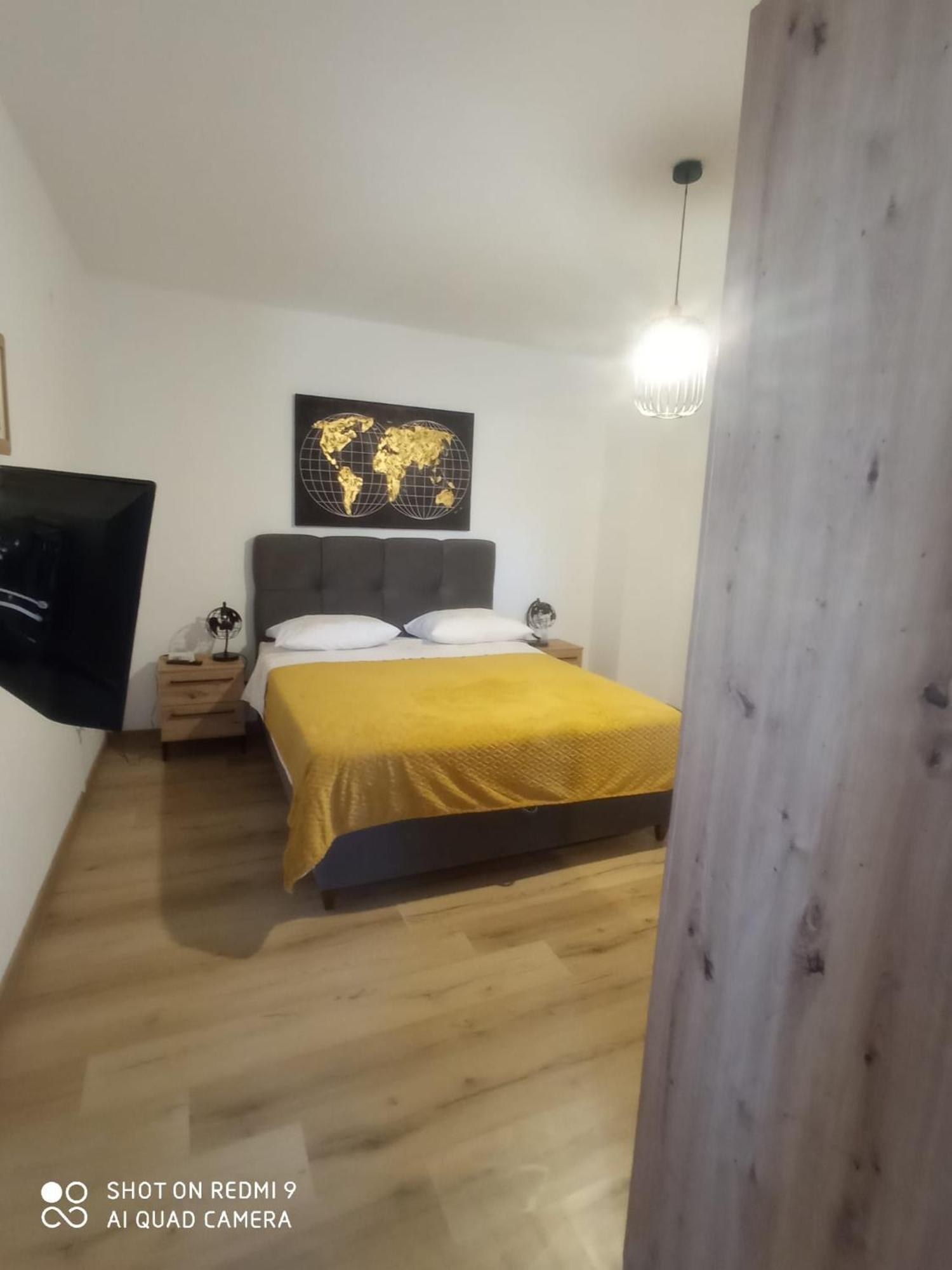 Apartmani Andelo, Tommy, Leon ビビニェ エクステリア 写真