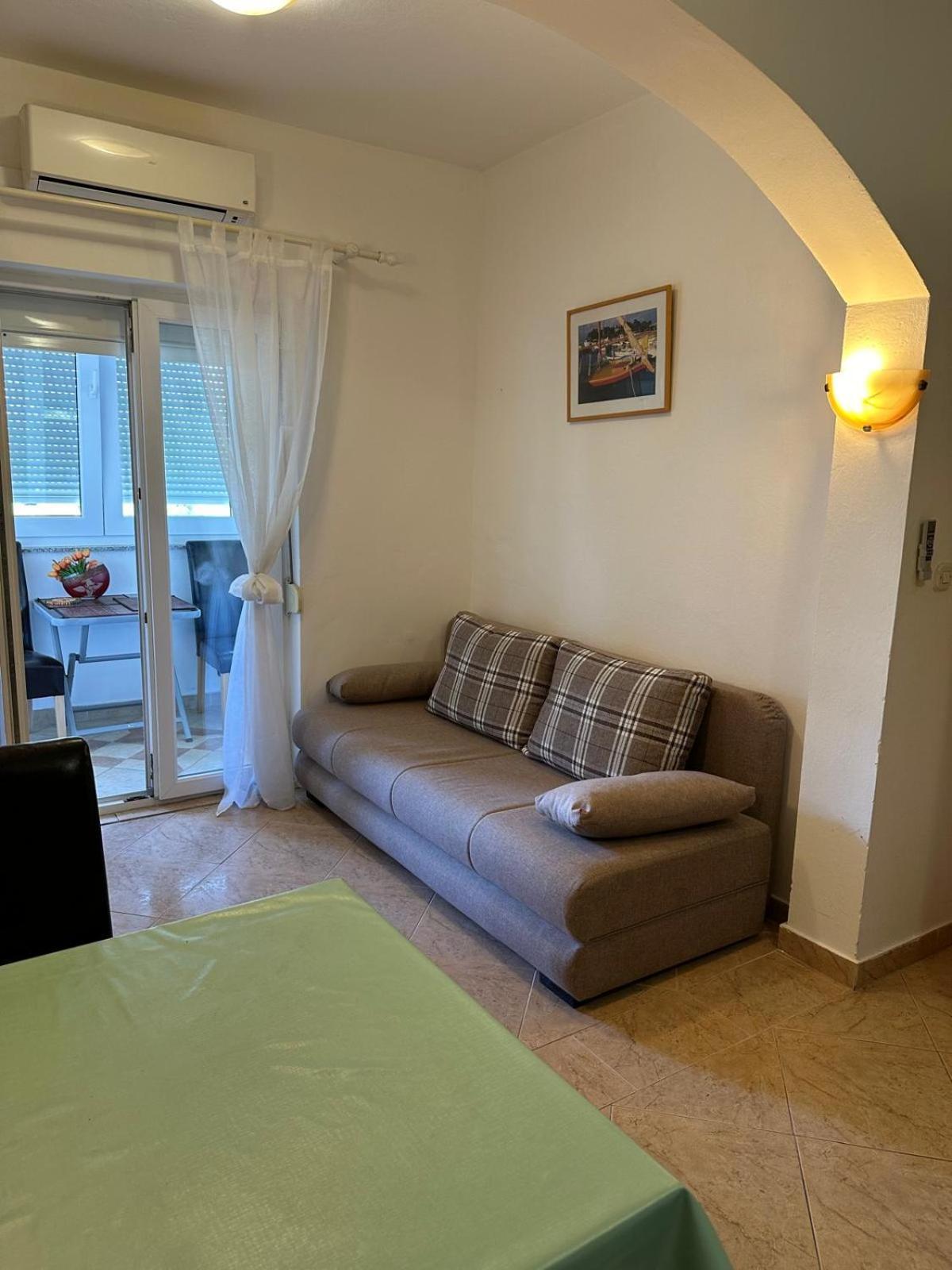 Apartmani Andelo, Tommy, Leon ビビニェ エクステリア 写真