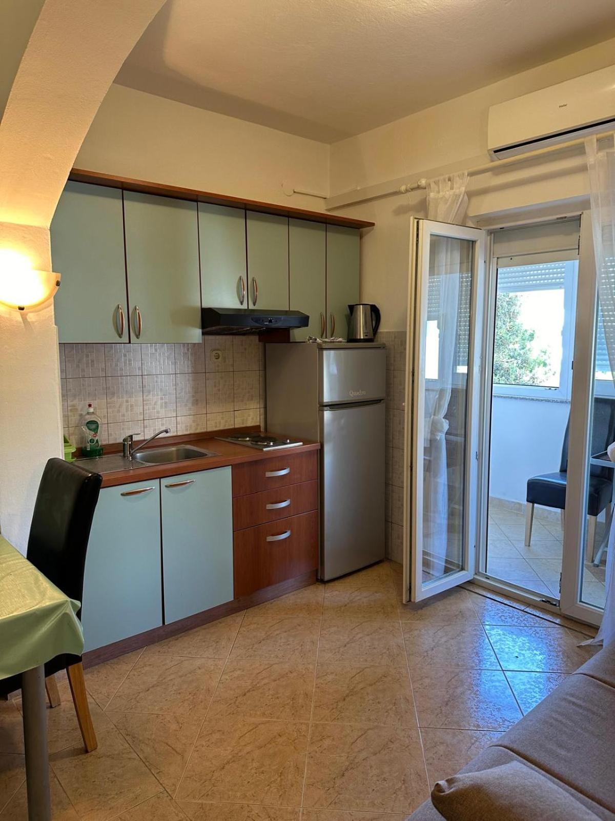 Apartmani Andelo, Tommy, Leon ビビニェ エクステリア 写真